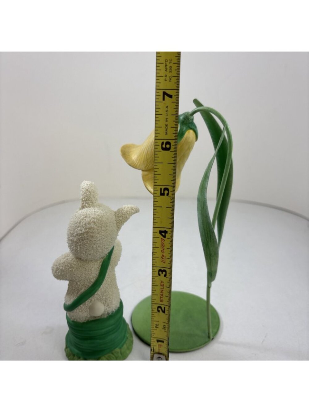 Dept 56  Snowbunnies "Fill It Up" Figurine with Hose & Flower - Picture 4 of 5